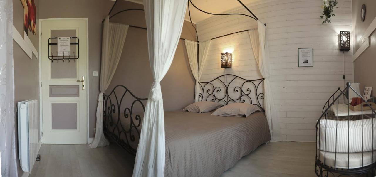 Au Coeur Du Bien Etre, chambre d'hôtes avec piscine chauffée et couverte, SPA, sauna, massages Monteaux Exterior foto