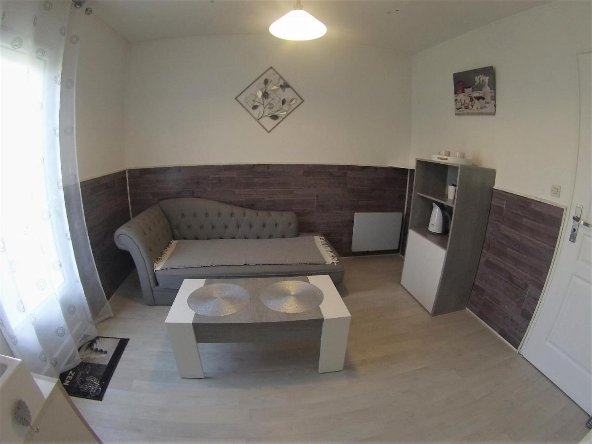 Au Coeur Du Bien Etre, chambre d'hôtes avec piscine chauffée et couverte, SPA, sauna, massages Monteaux Exterior foto