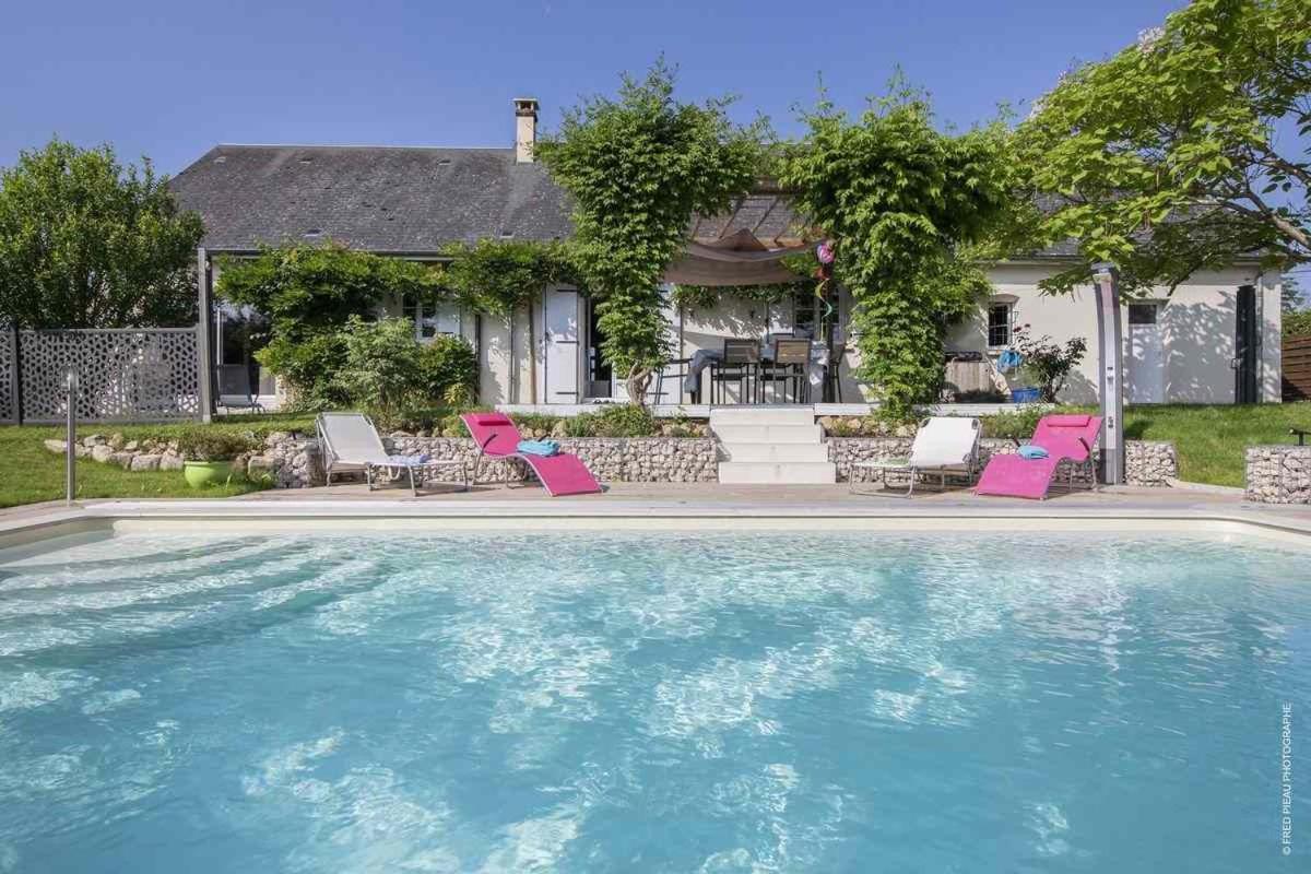 Au Coeur Du Bien Etre, chambre d'hôtes avec piscine chauffée et couverte, SPA, sauna, massages Monteaux Exterior foto
